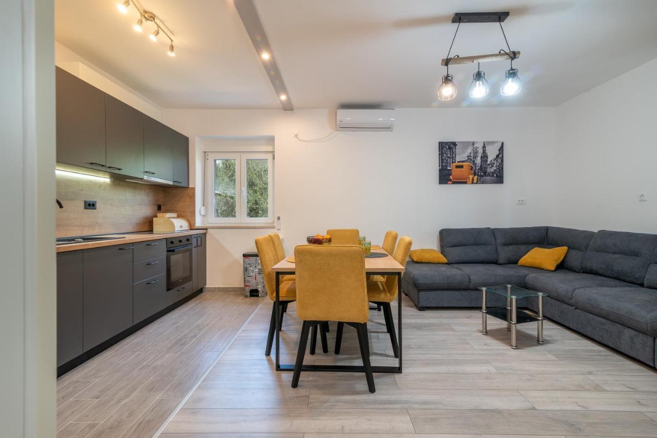 Apartman Galeb 트로기르 외부 사진