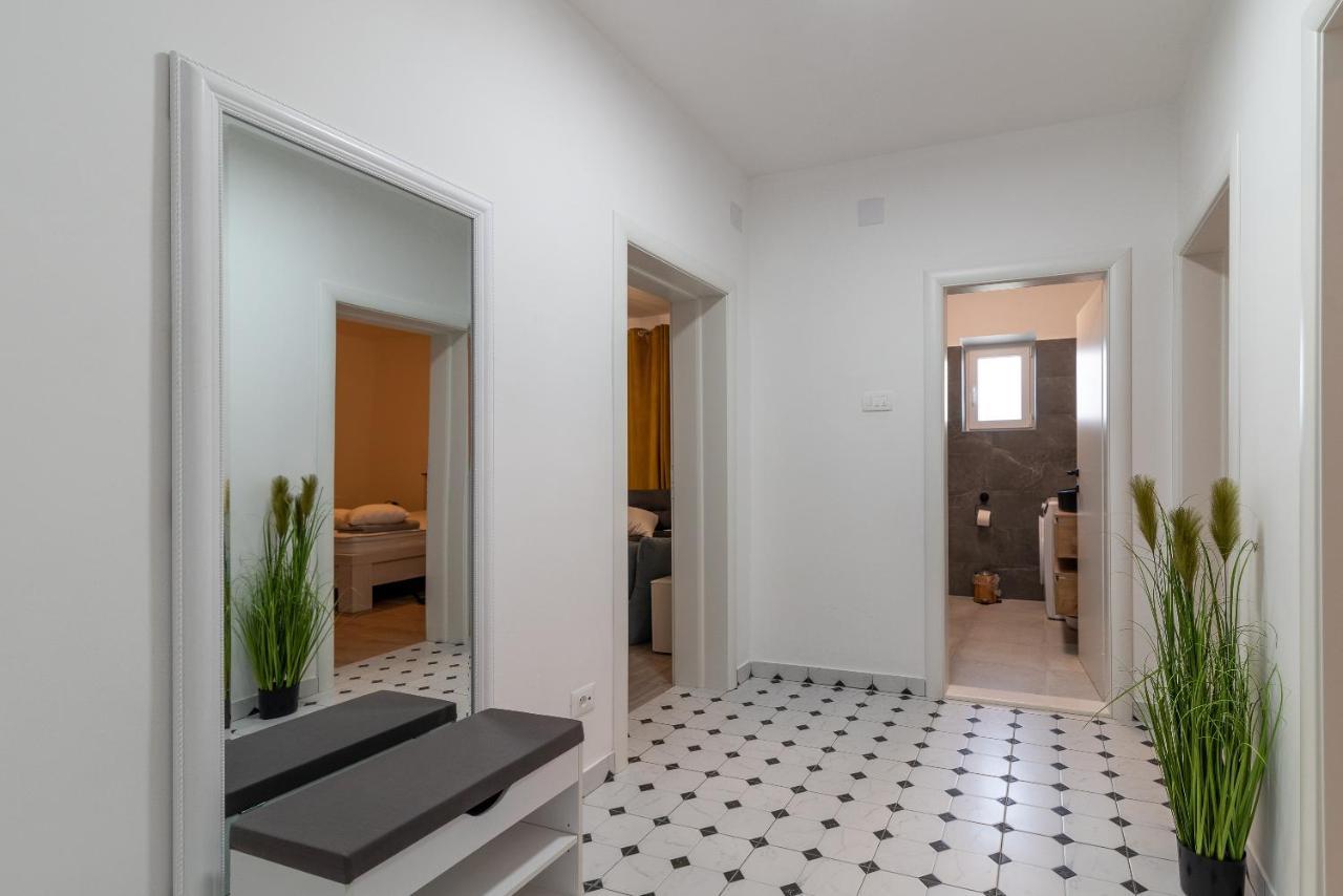 Apartman Galeb 트로기르 외부 사진